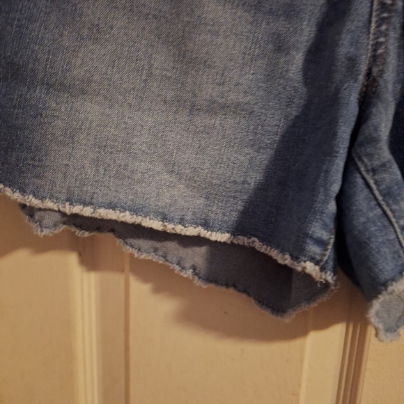 Sonoma button fly rough hem shorts size 12 - Picture 3 of 5